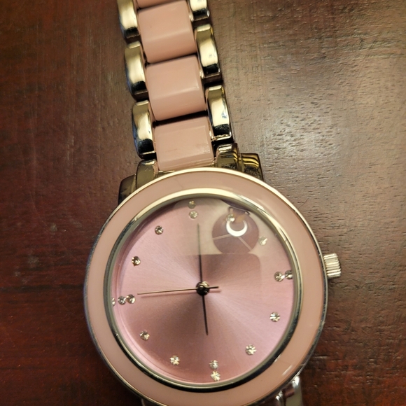 New Women's Pink Diamond Fashion Watch - Picture 4 of 6